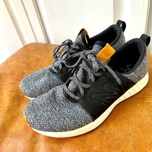 New Balance tennis shoes size 9